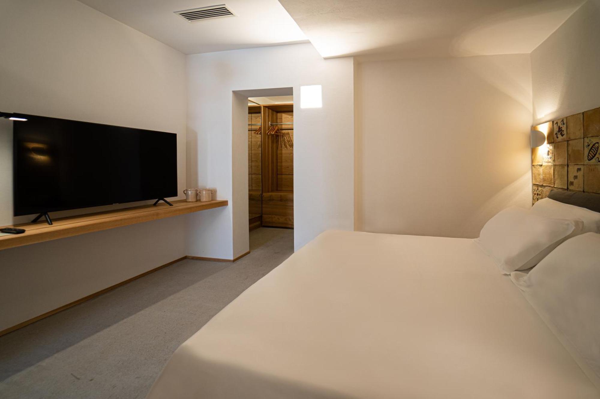 Praia Art Resort - Small Luxury Hotels Of The World (Adults Only) レ・カステッラ エクステリア 写真