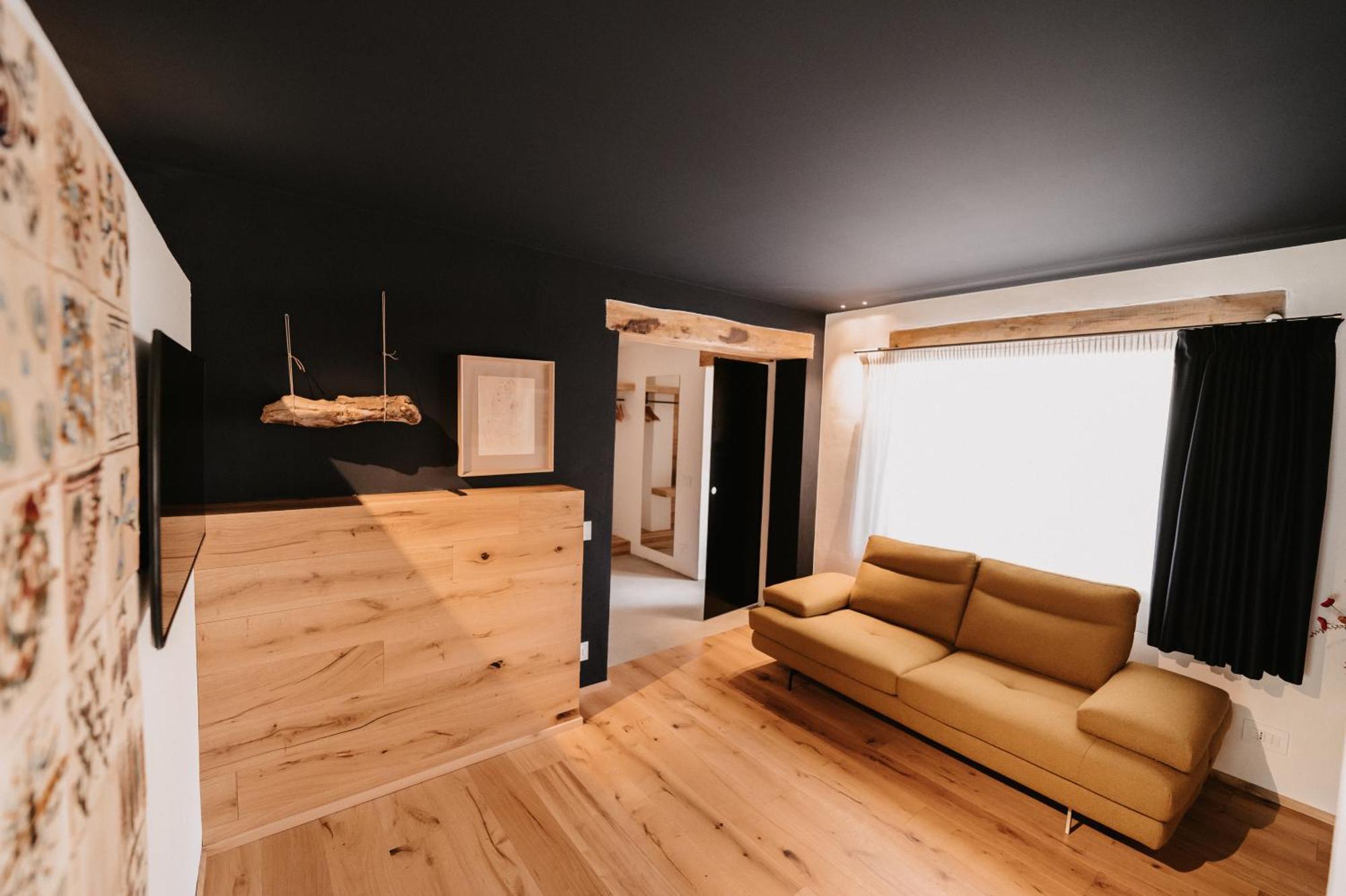 Praia Art Resort - Small Luxury Hotels Of The World (Adults Only) レ・カステッラ エクステリア 写真