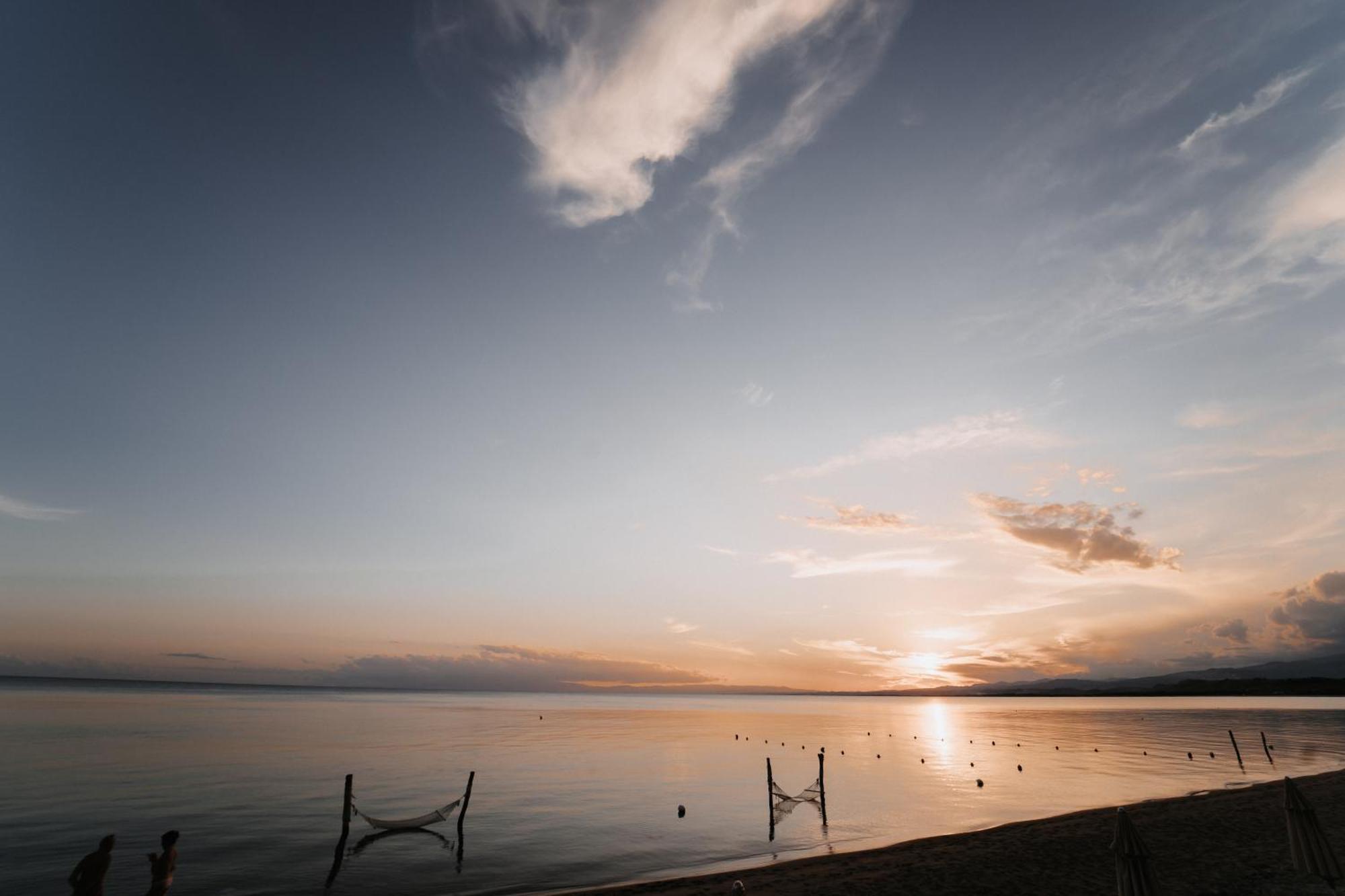 Praia Art Resort - Small Luxury Hotels Of The World (Adults Only) レ・カステッラ エクステリア 写真