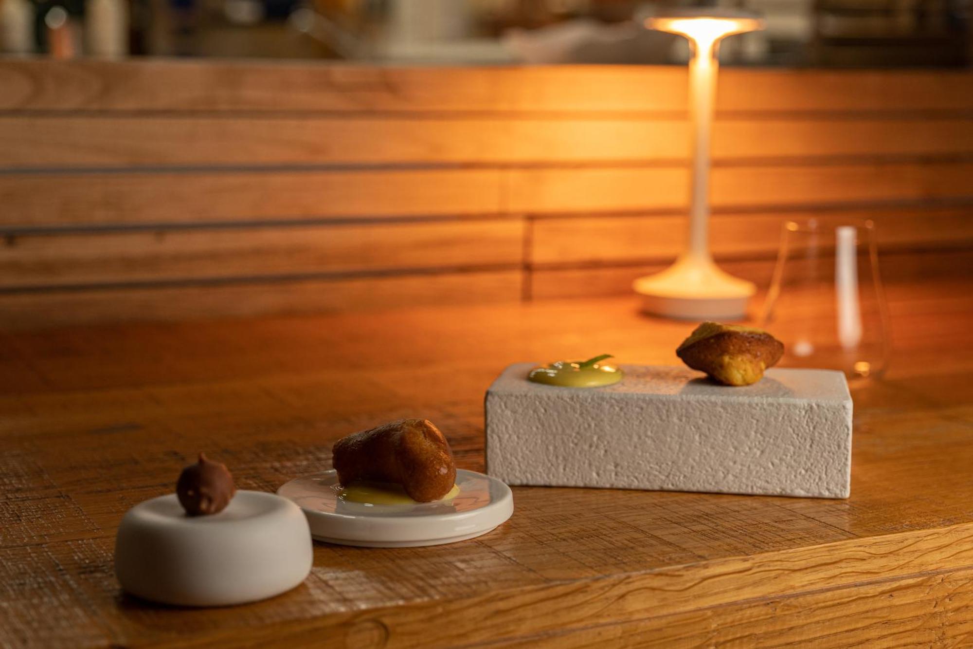 Praia Art Resort - Small Luxury Hotels Of The World (Adults Only) レ・カステッラ エクステリア 写真